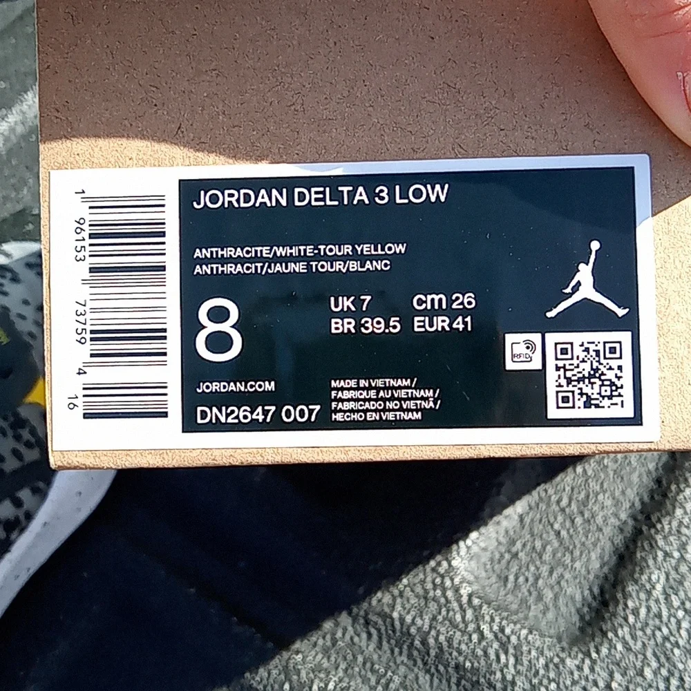 New Jordan Delta 3 Low Anthracite/ White-Tour Yellow Size 8